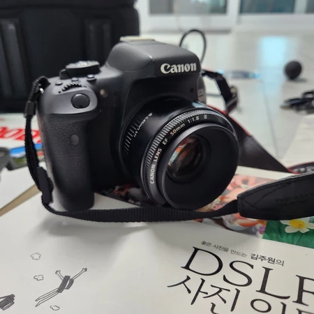 캐논 EOS 750d + 기본렌즈 (18-55) + 단렌즈 (50mm f1.8) + 가방 + 기타등등 이미지 2