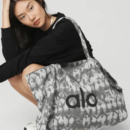 알로 요가 쇼퍼 토트백 에코백 alo yoga iconic shopper tote 이미지 1