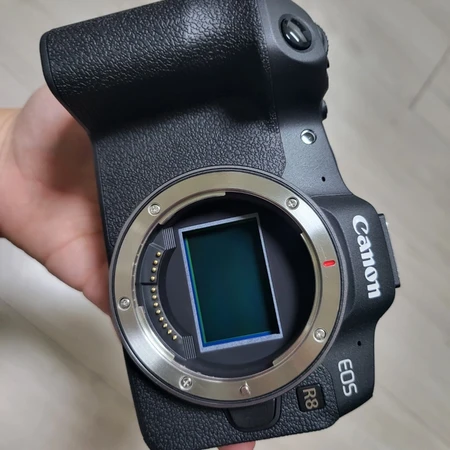 캐논 eos r8 + rf 24-50 신품급판매 보증26년까지 남은 단순개봉 이미지 1