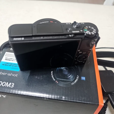 Sony RX100 M3 팝니다