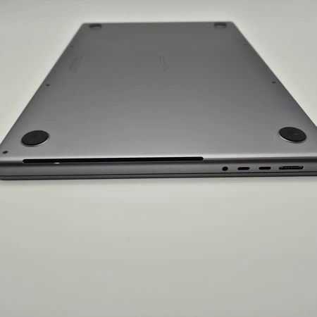 MacBook Pro (16형, 2021년 모델)