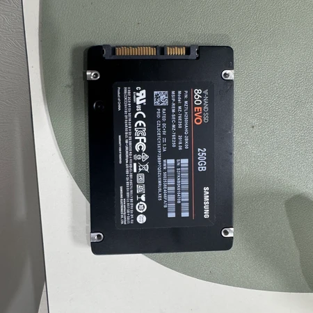 삼성 2.5인치 860 256GB SSD