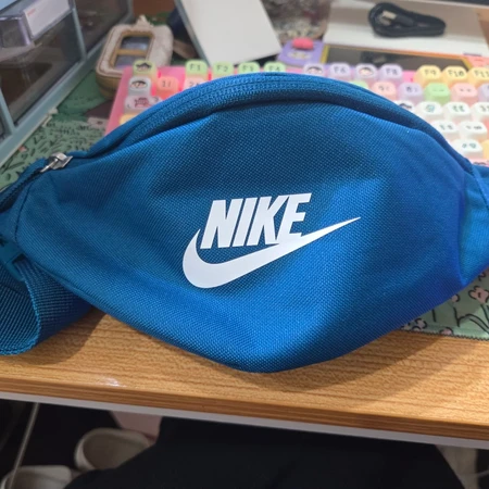 NIKE 나이키 힙색 가방 ! 상태 완젼 새상품급 !