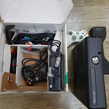 xbox 360 s + 컨트롤러