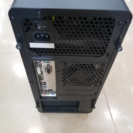 데스크탑 펜티엄 골드 g5420 램8 ssd256 uhd그래픽610