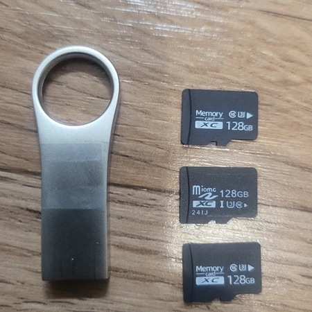 m sd 메모리 120기가 3개 , usb 110기가 1개