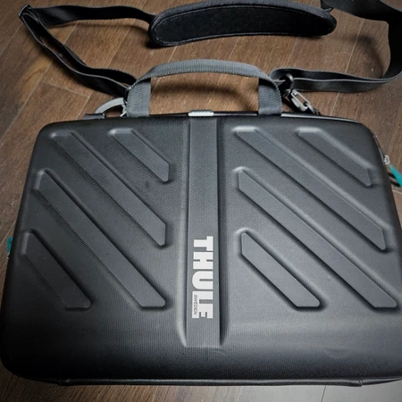 Thule 15인치 노트북케이스 하드 케이스 툴레 튤레 가방