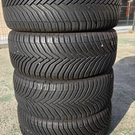 장착무료)미쉐린 225/40R18 한대분 팝니다