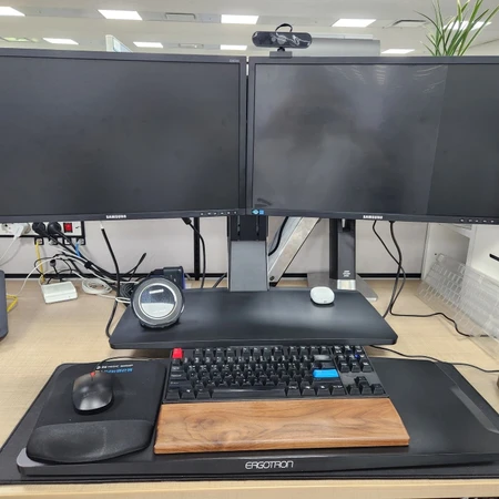 ergotron work fit a , Dual Workstation with Worksurface