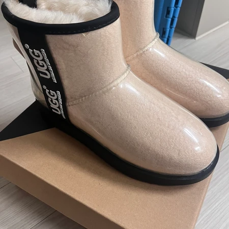 UGG 클리어 어그부츠 EU39 (245)